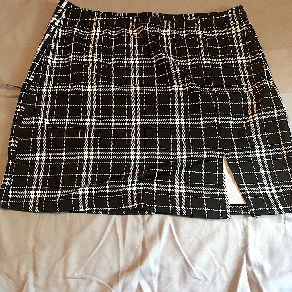 Black and white plaid skirt